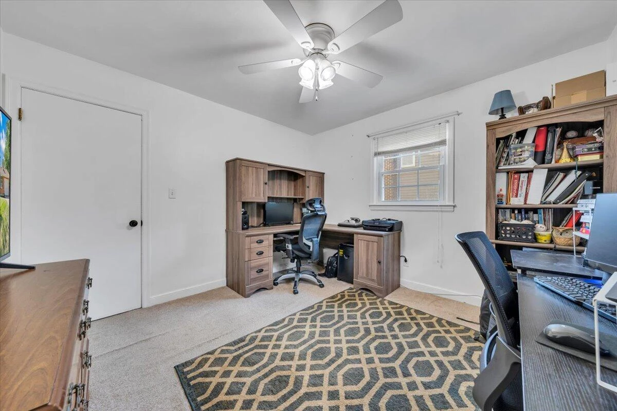 3101 Kershaw RD NW - Photo 21
