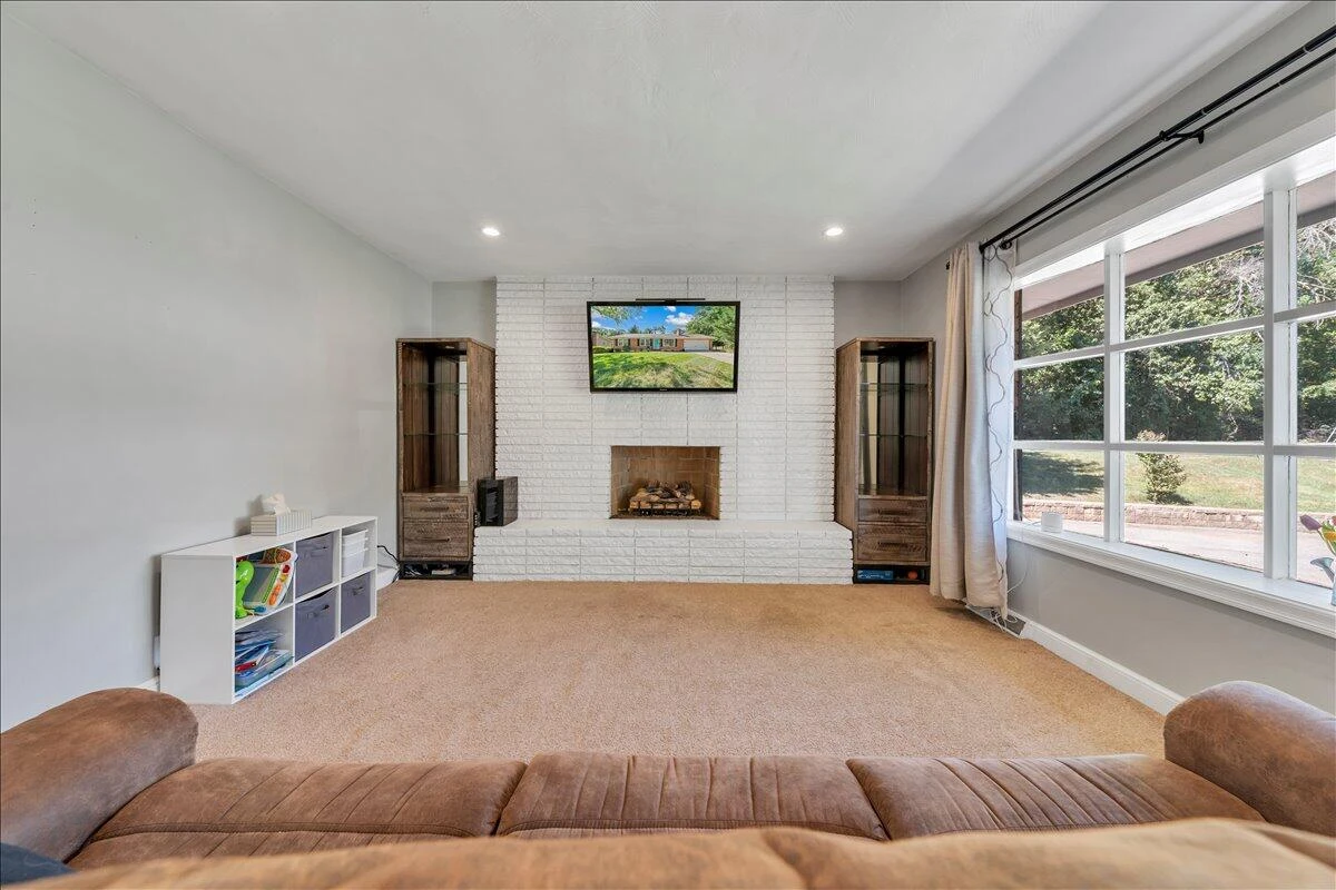 3101 Kershaw RD NW - Photo 3