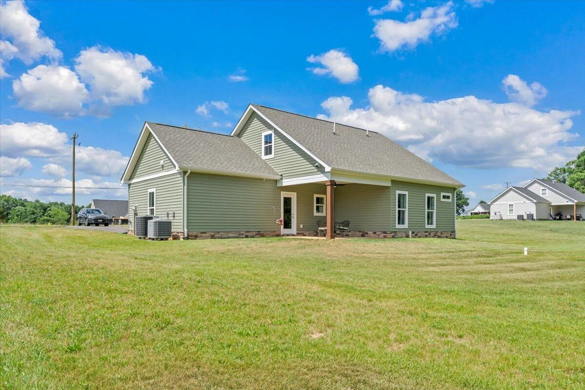 1581 Burnt Chimney RD - Photo 33