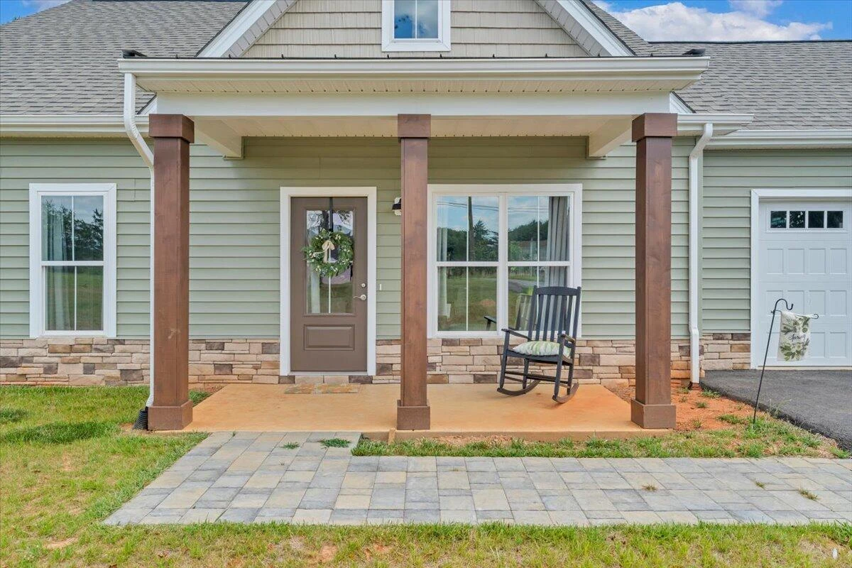 1581 Burnt Chimney RD - Photo 35