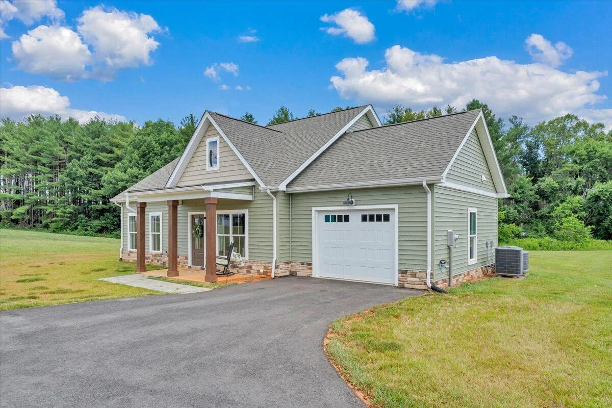 1581 Burnt Chimney RD - Photo 42