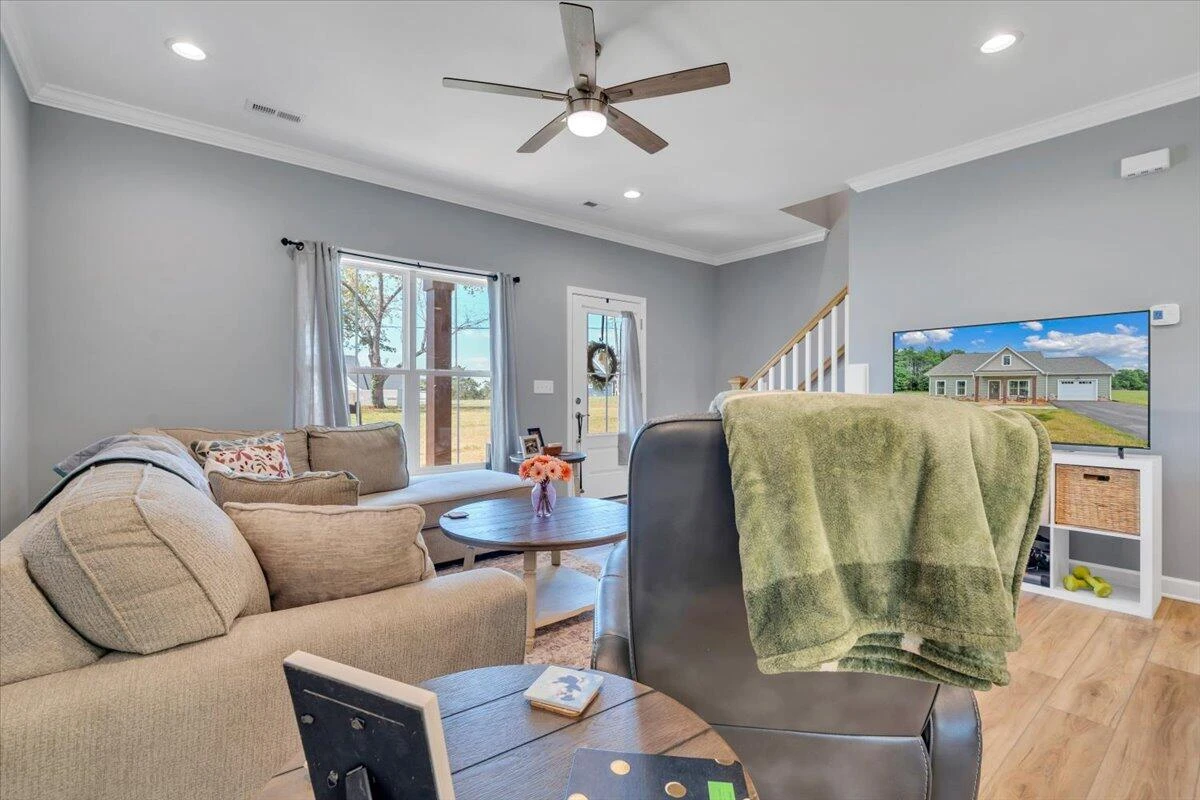 1581 Burnt Chimney RD - Photo 8