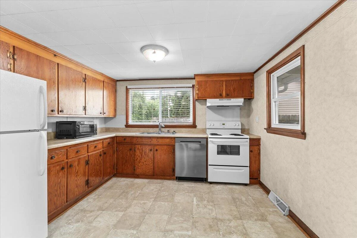 590 Agee ST NW - Photo 8