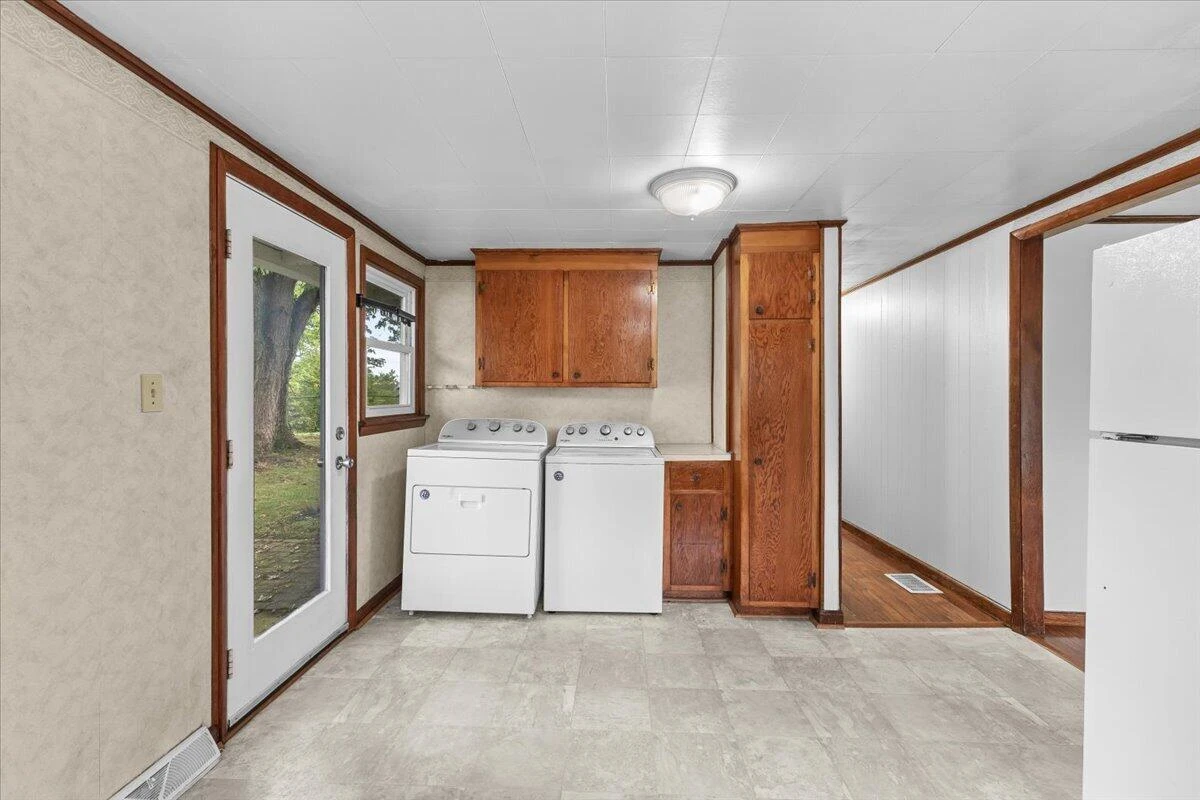 590 Agee ST NW - Photo 10