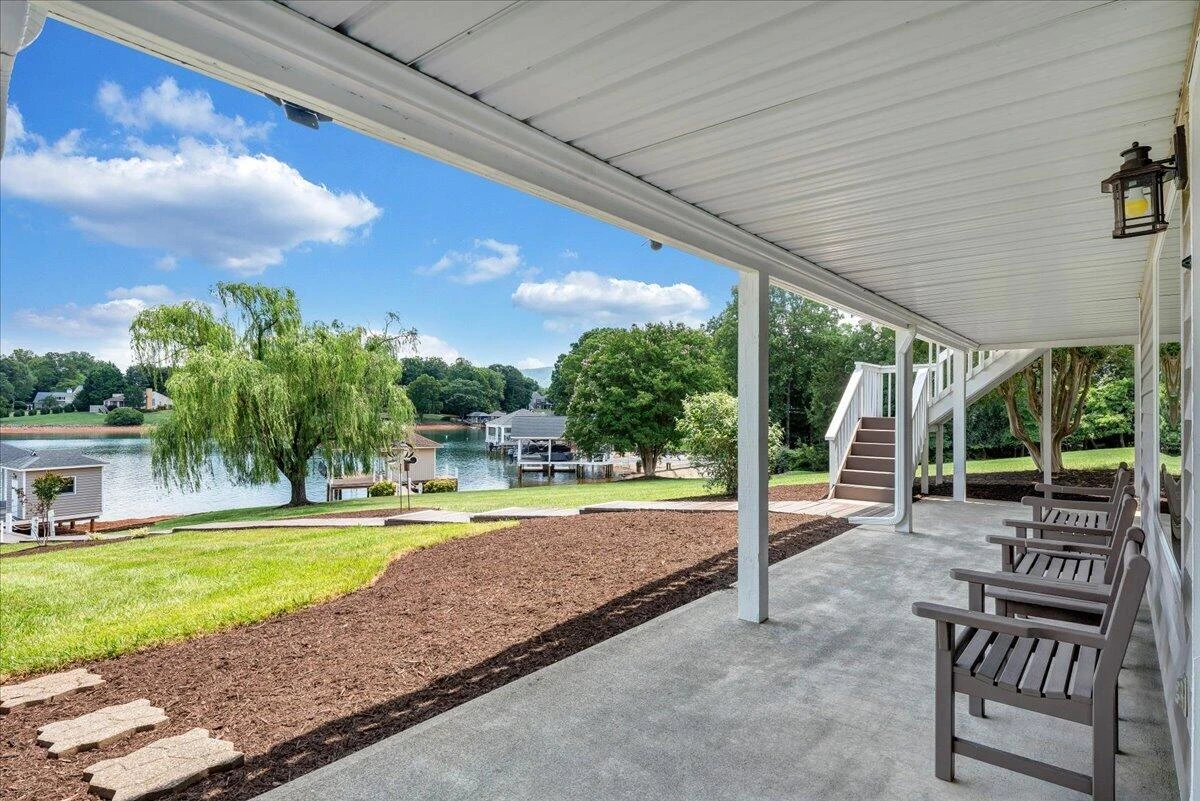 2810 Waters Edge DR - Photo 116