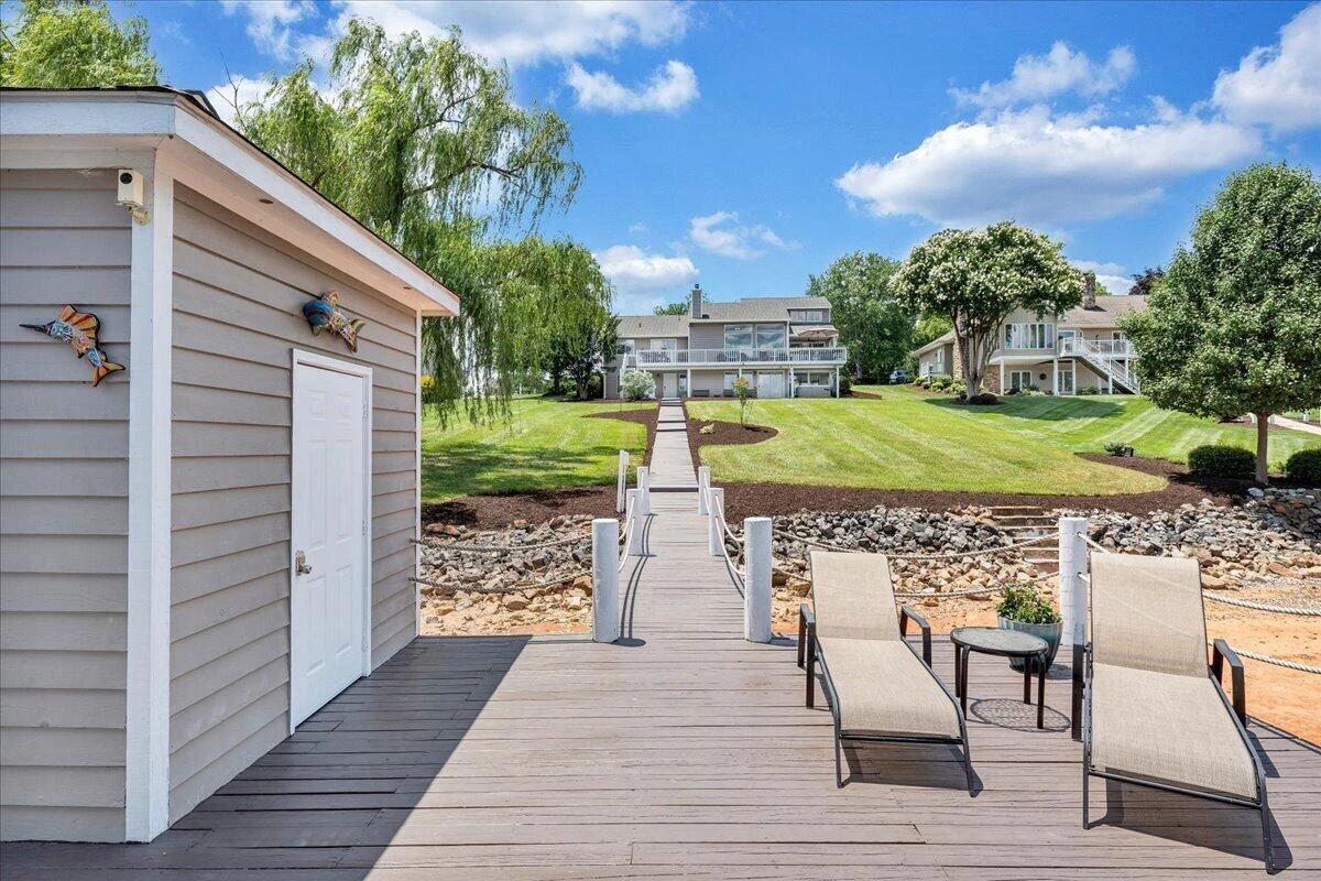 2810 Waters Edge DR - Photo 126