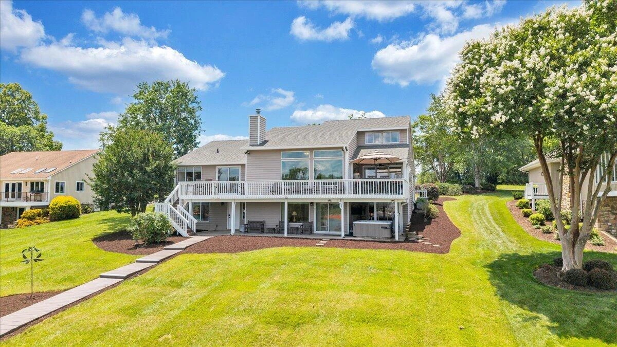 2810 Waters Edge DR - Photo 131