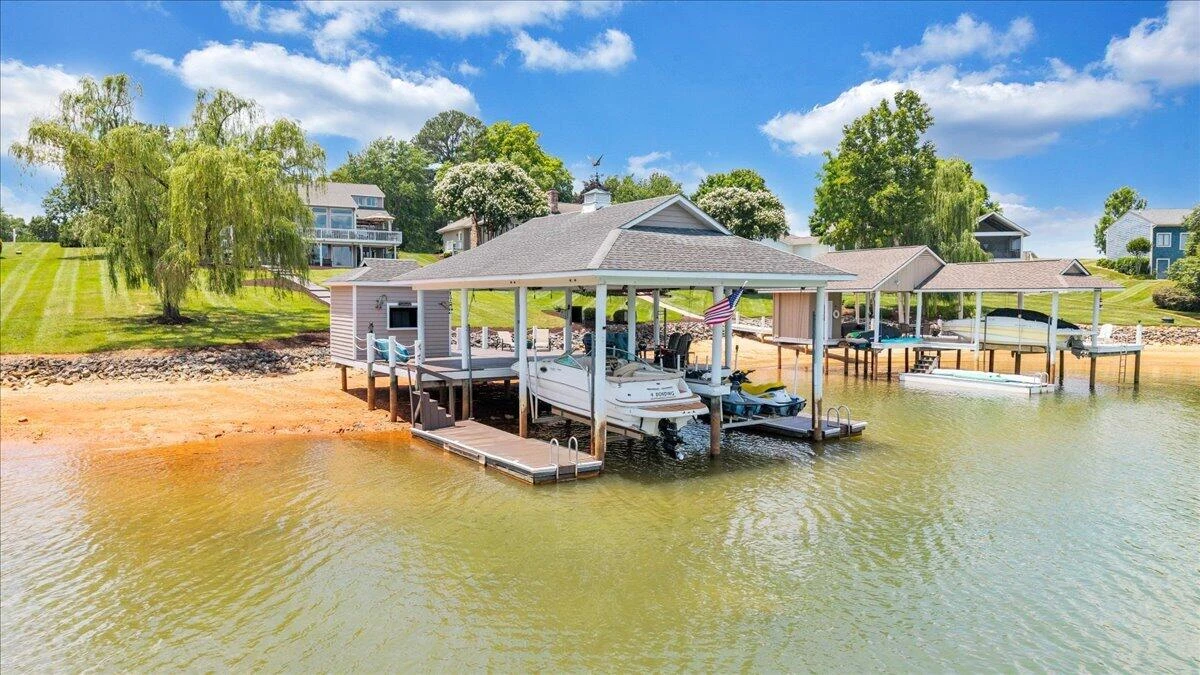2810 Waters Edge DR - Photo 133