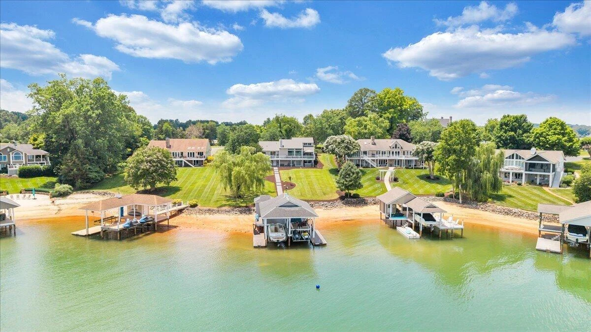 2810 Waters Edge DR - Photo 135
