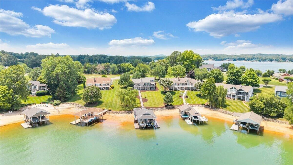 2810 Waters Edge DR - Photo 136
