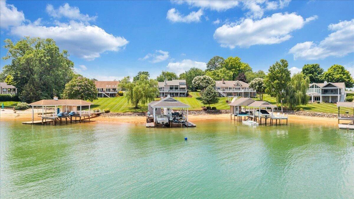 2810 Waters Edge DR - Photo 138