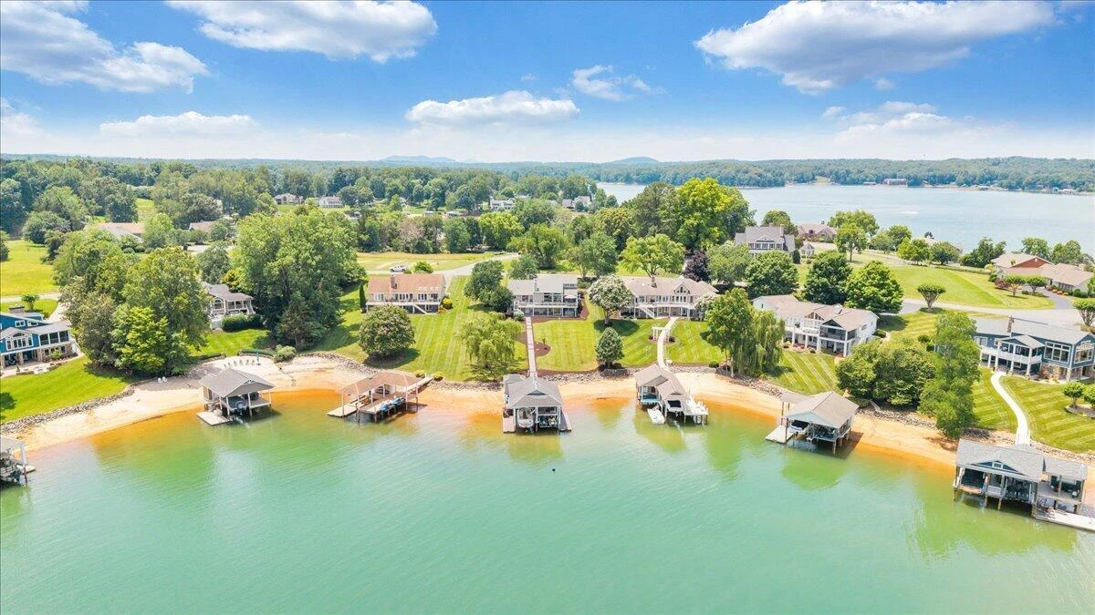 2810 Waters Edge DR - Photo 139
