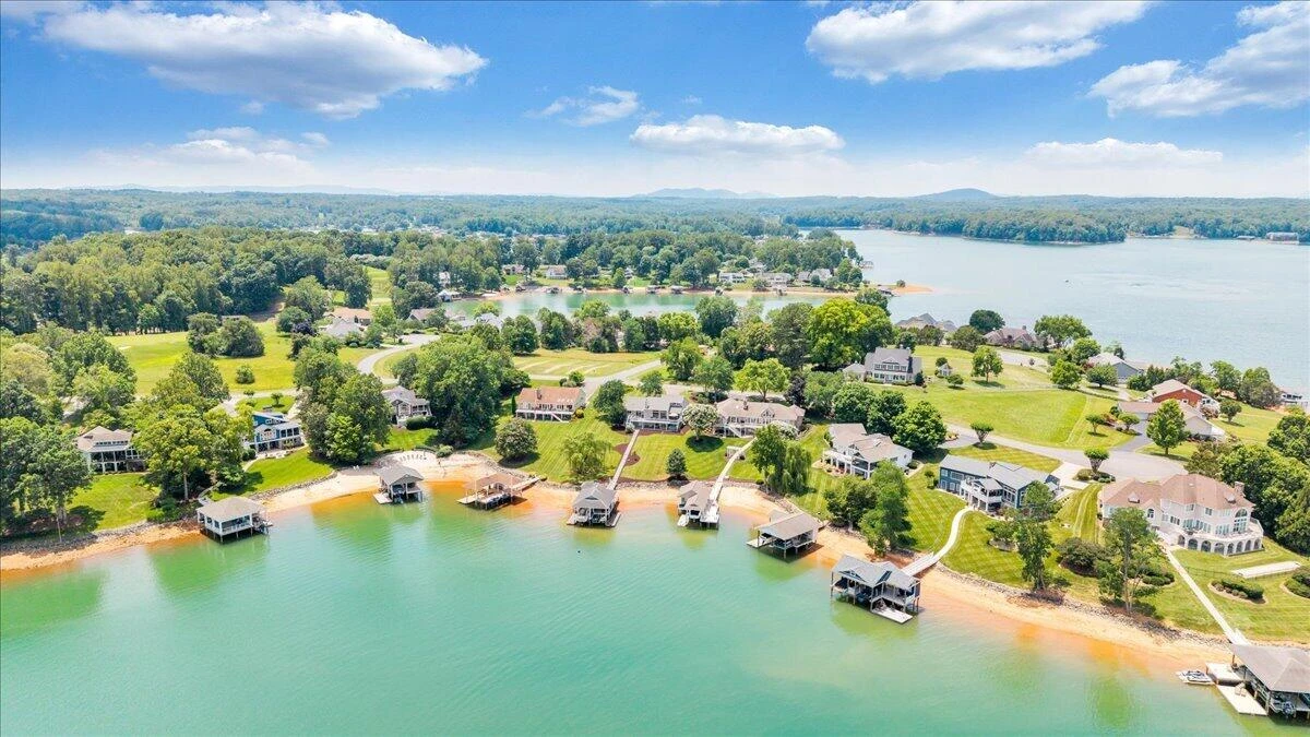 2810 Waters Edge DR - Photo 143