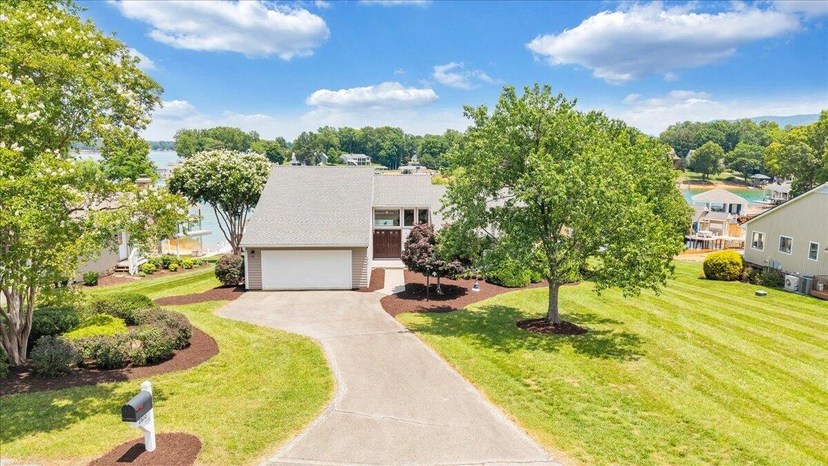 2810 Waters Edge DR - Photo 148