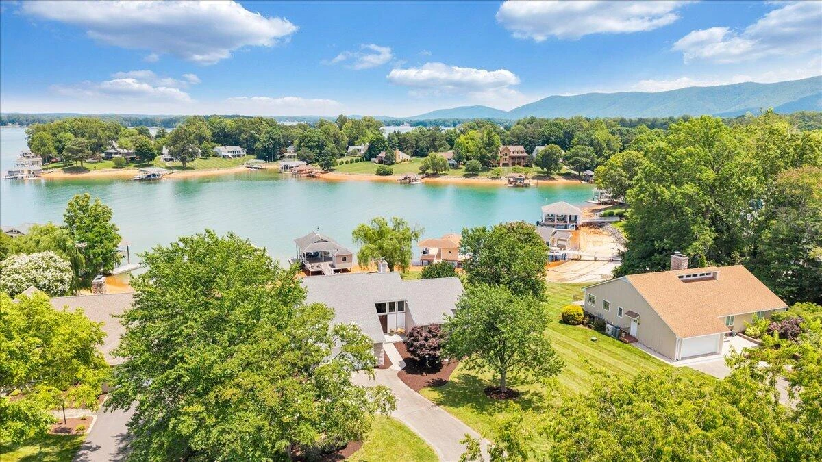 2810 Waters Edge DR - Photo 152