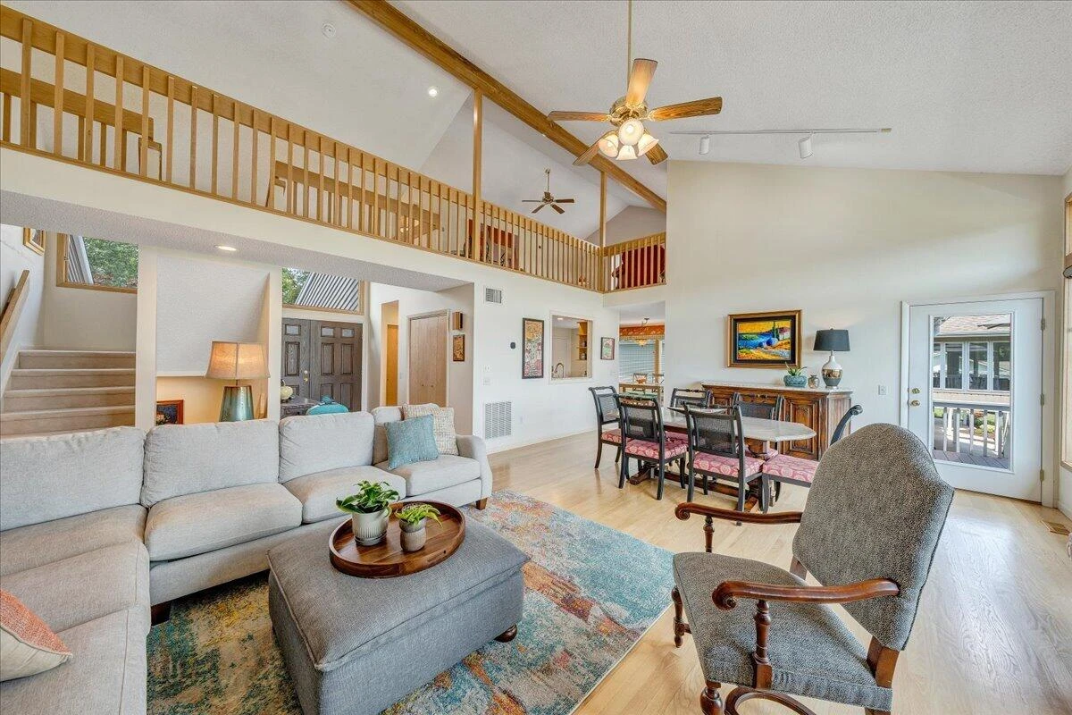 2810 Waters Edge DR - Photo 18