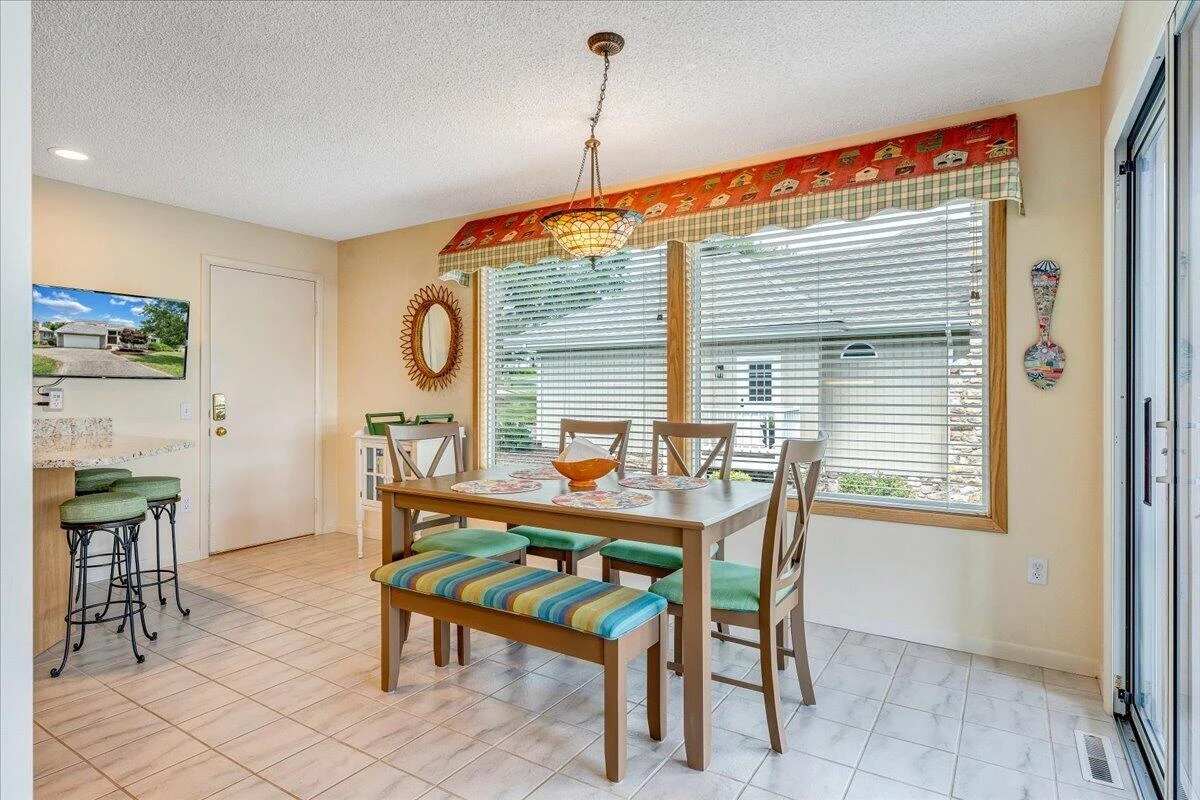 2810 Waters Edge DR - Photo 30
