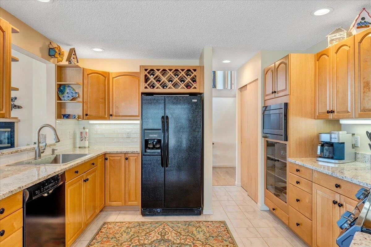 2810 Waters Edge DR - Photo 37