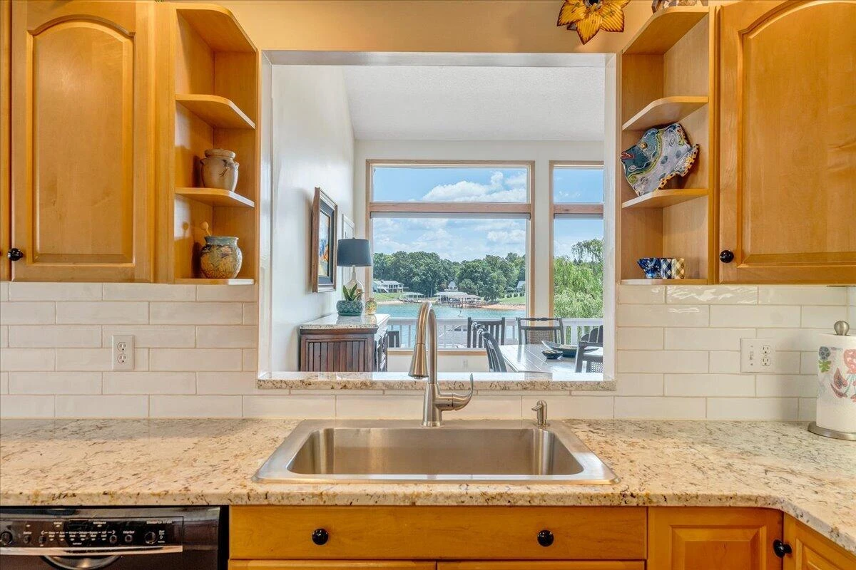 2810 Waters Edge DR - Photo 40
