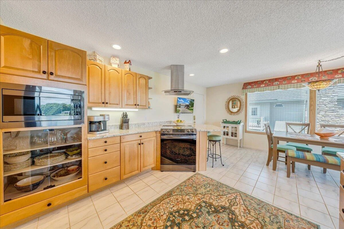 2810 Waters Edge DR - Photo 42