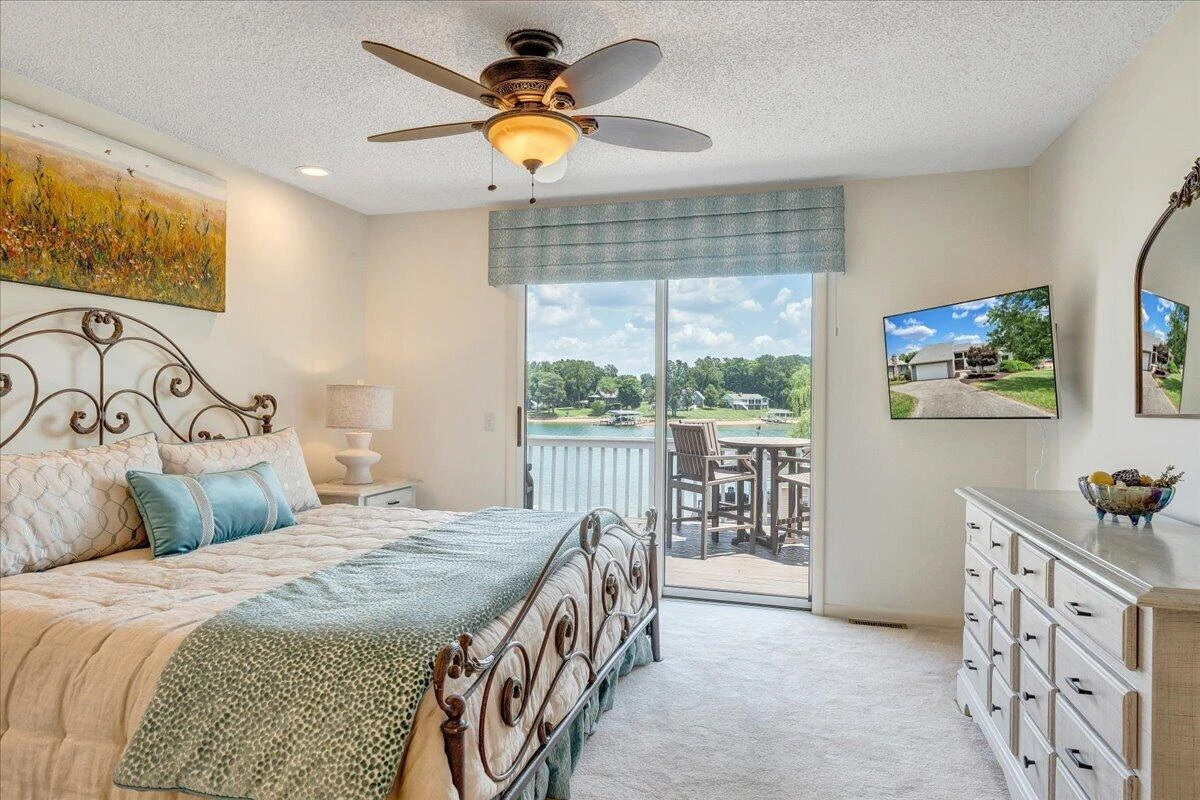 2810 Waters Edge DR - Photo 46