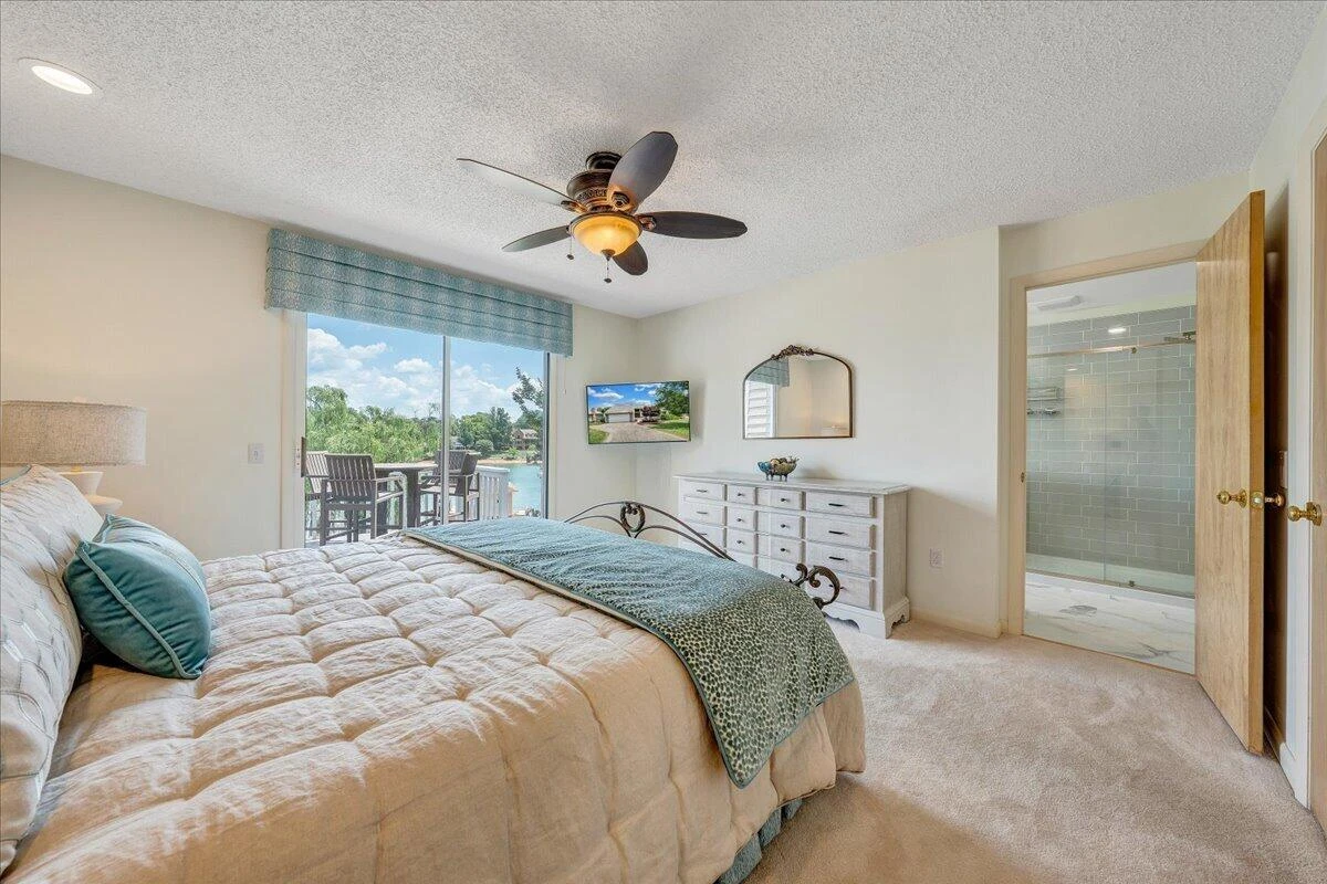 2810 Waters Edge DR - Photo 47