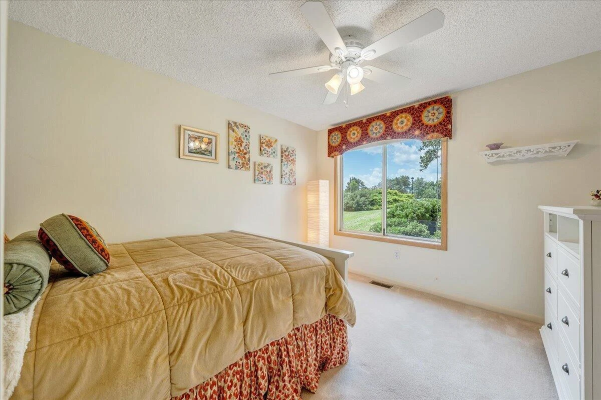 2810 Waters Edge DR - Photo 59