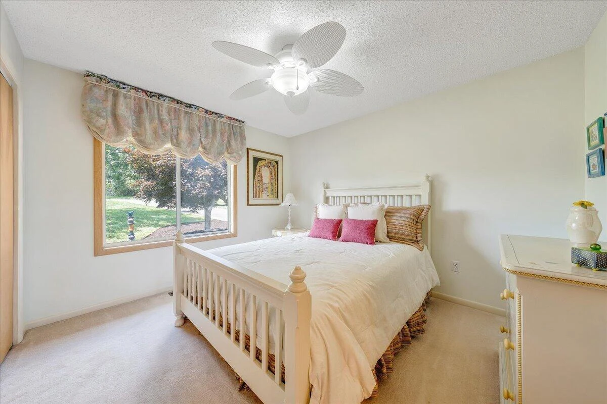 2810 Waters Edge DR - Photo 61