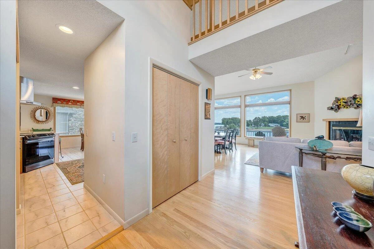 2810 Waters Edge DR - Photo 8