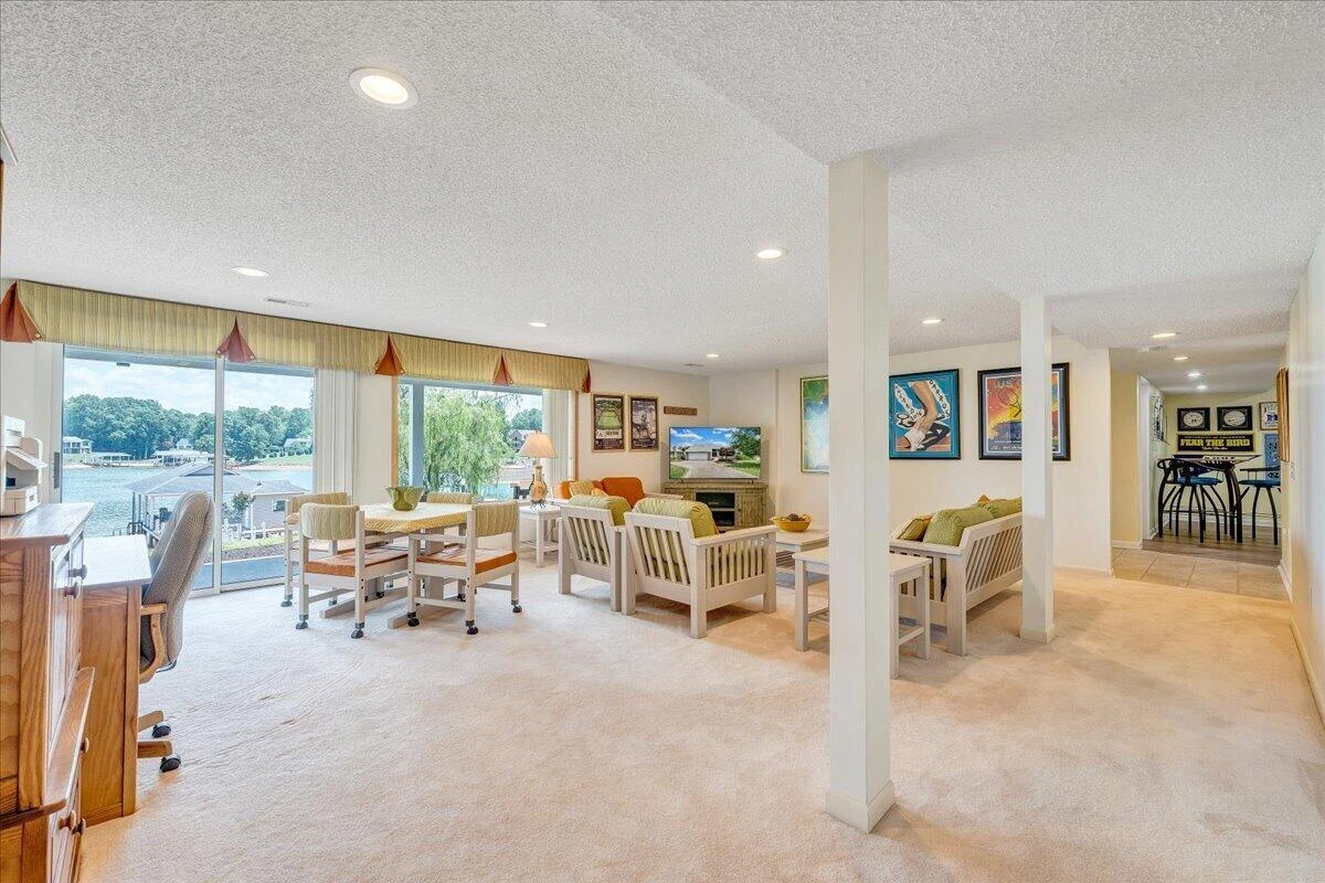 2810 Waters Edge DR - Photo 82