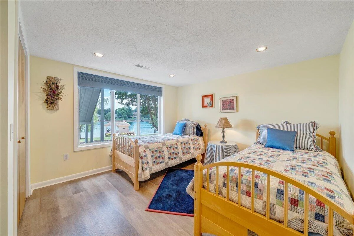 2810 Waters Edge DR - Photo 90