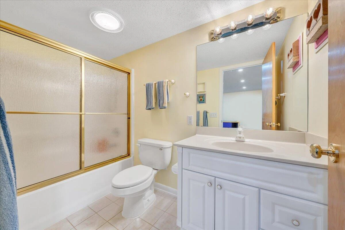 2810 Waters Edge DR - Photo 91