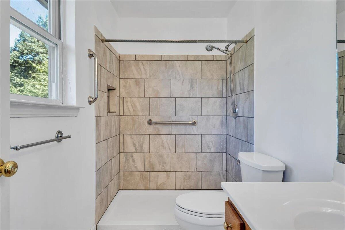 551 Sexton AVE - Photo 26