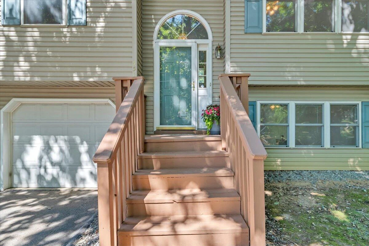 551 Sexton AVE - Photo 3