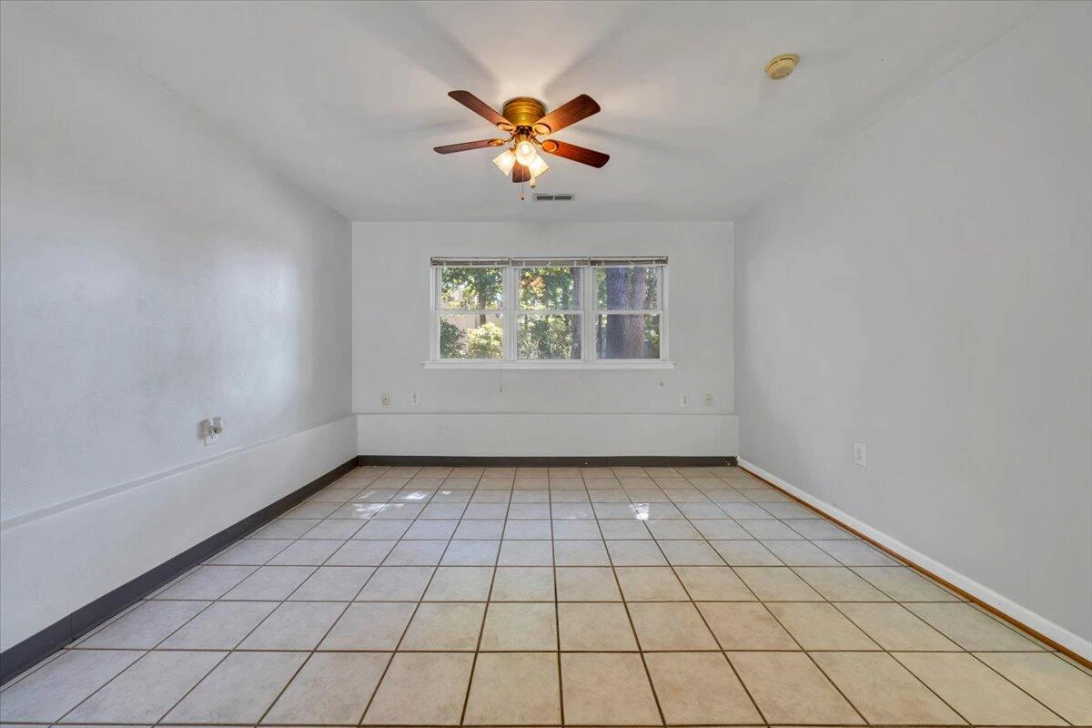551 Sexton AVE - Photo 32
