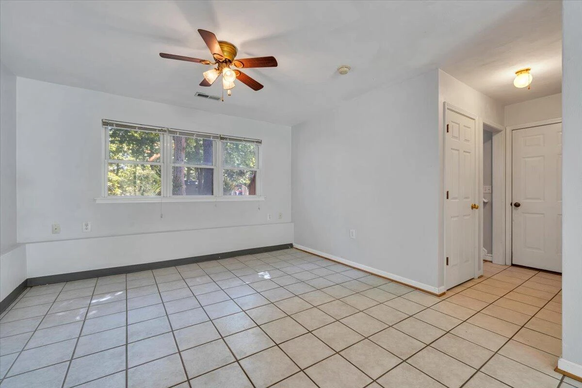 551 Sexton AVE - Photo 33