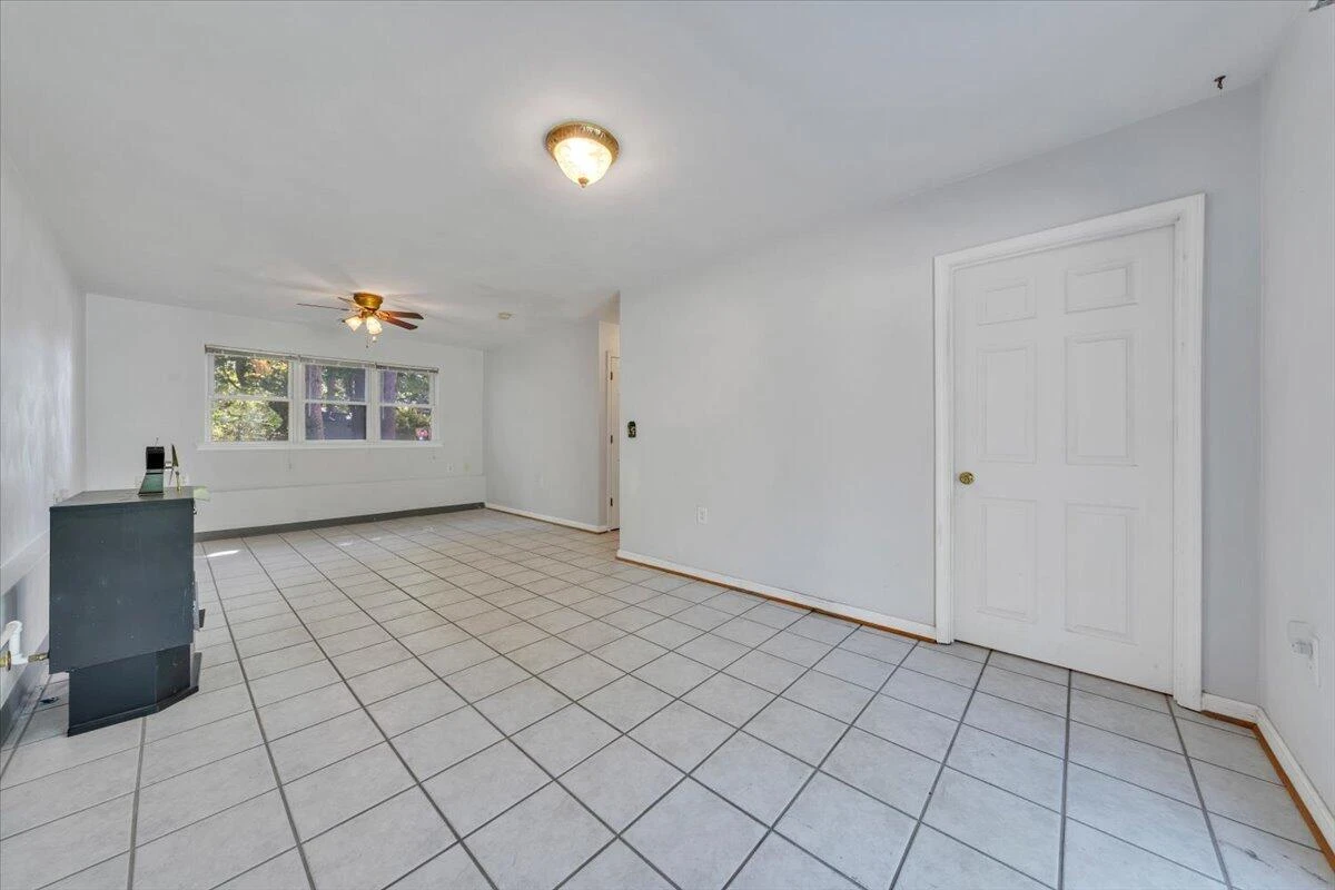 551 Sexton AVE - Photo 37