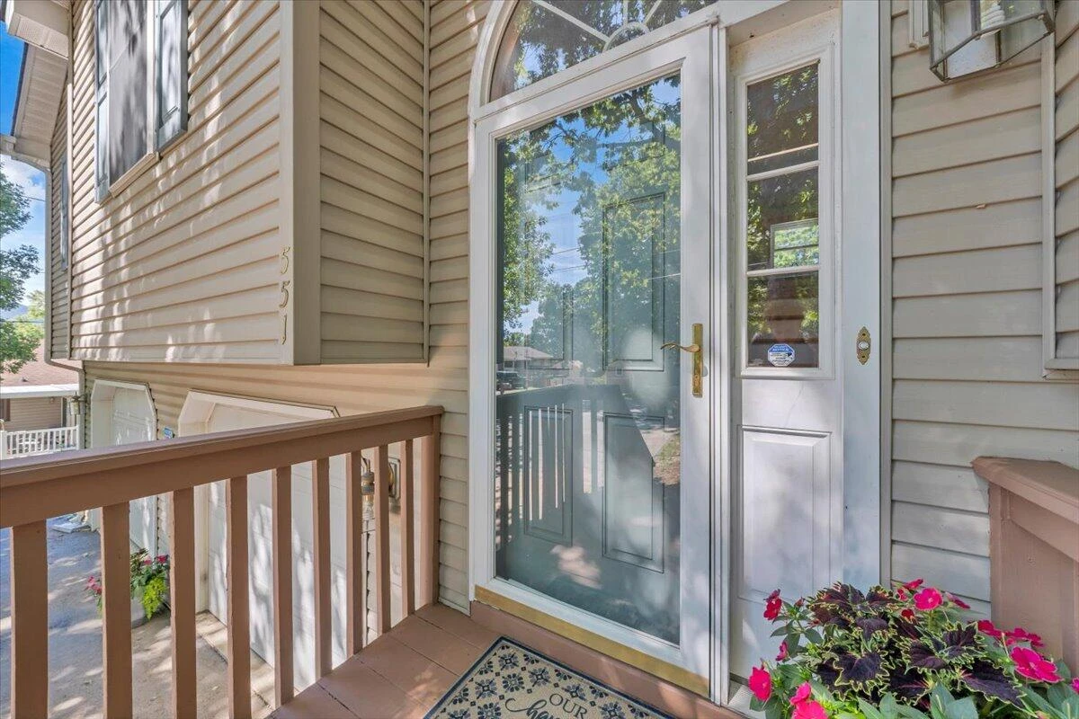 551 Sexton AVE - Photo 4