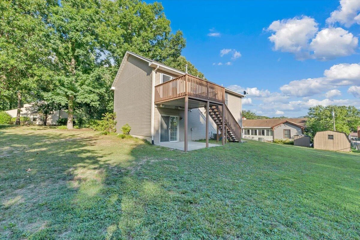 551 Sexton AVE - Photo 46