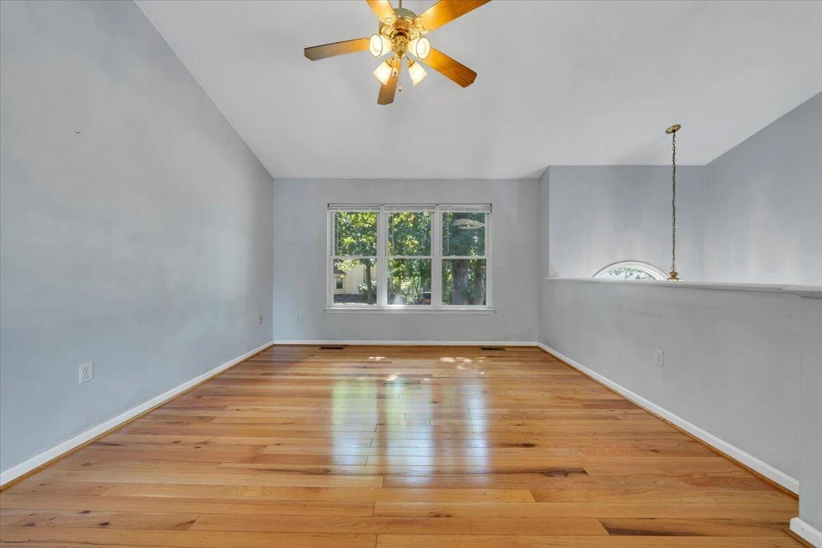 551 Sexton AVE - Photo 7