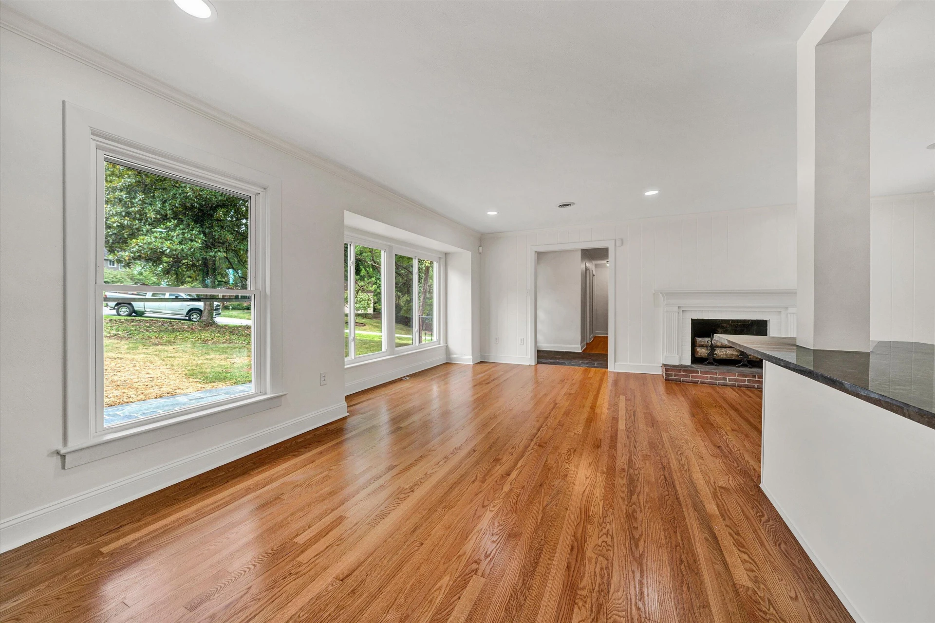 3751 Londonderry DR SW - Photo 13