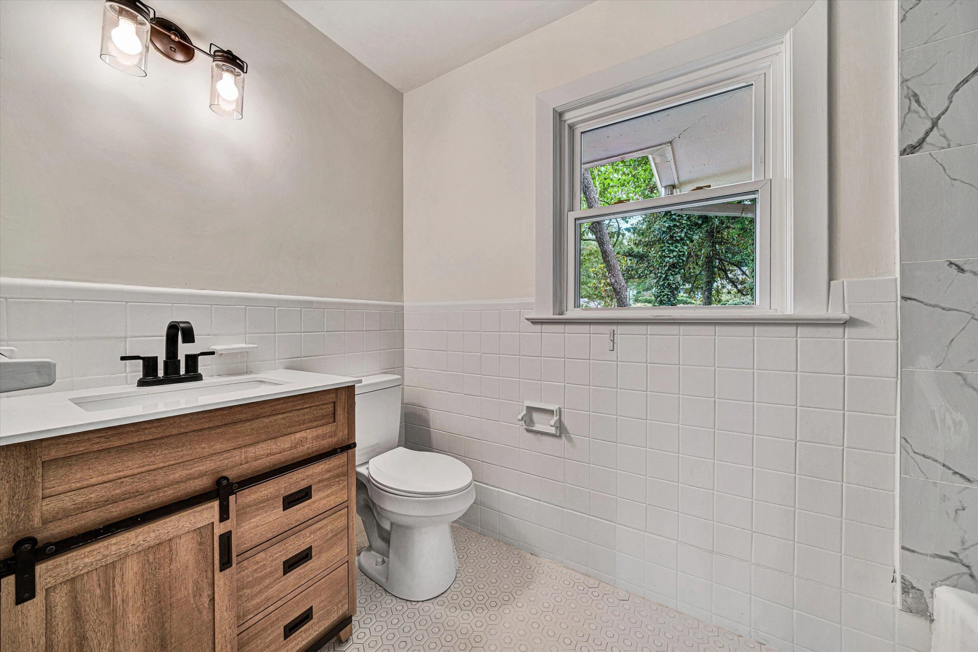 3751 Londonderry DR SW - Photo 17