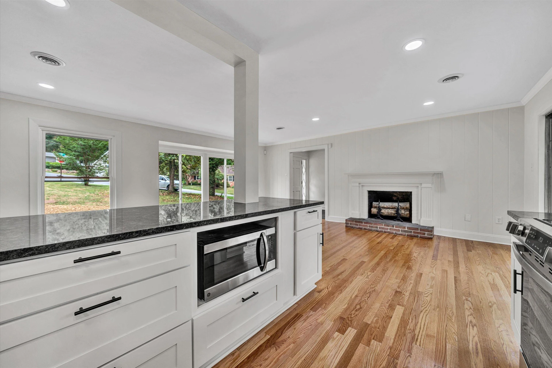 3751 Londonderry DR SW - Photo 27
