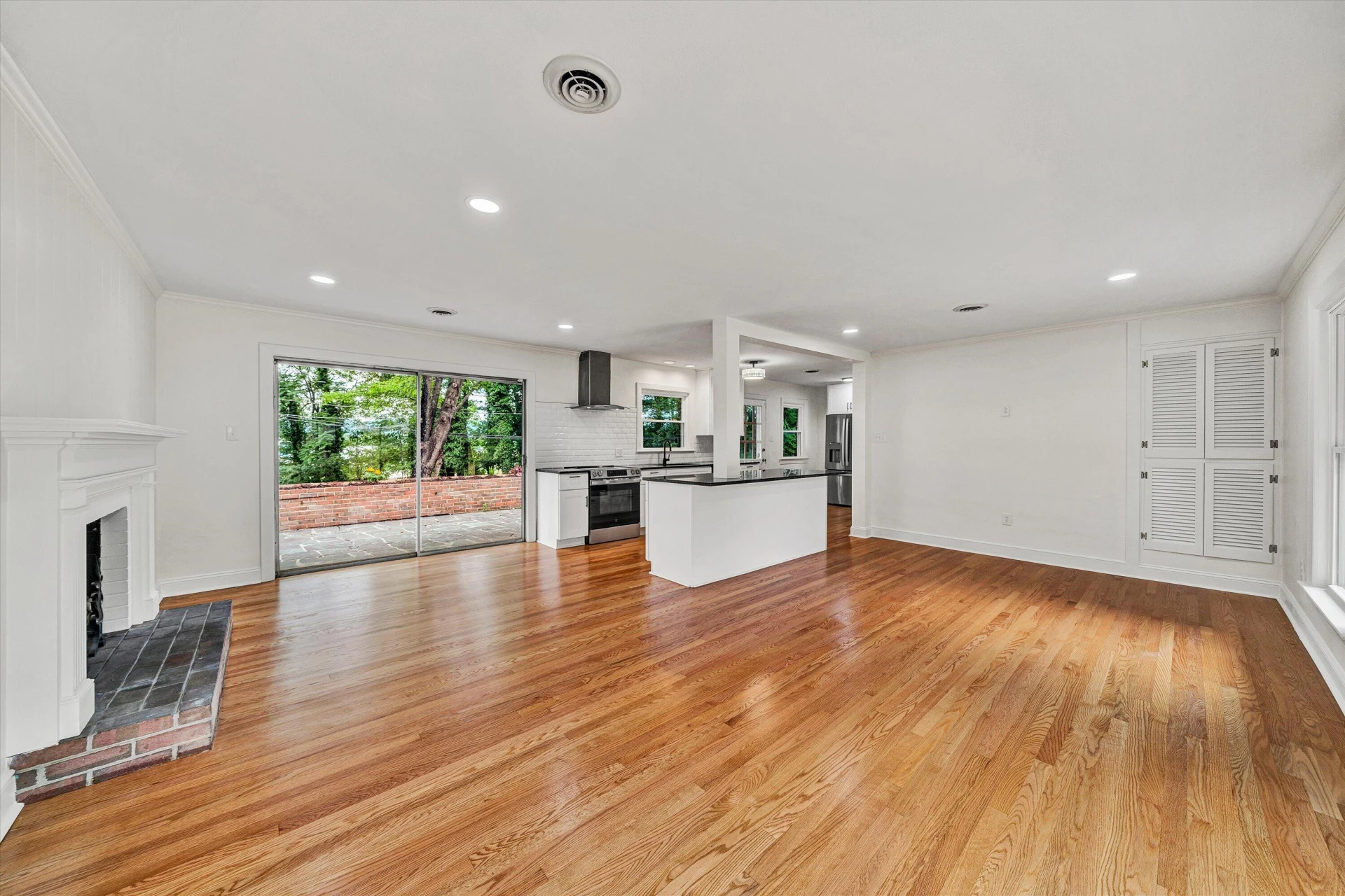 3751 Londonderry DR SW - Photo 6