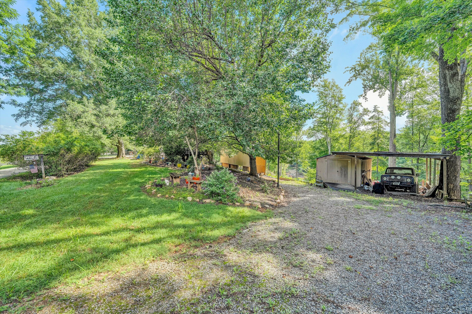 208 Munsons RD - Photo 47