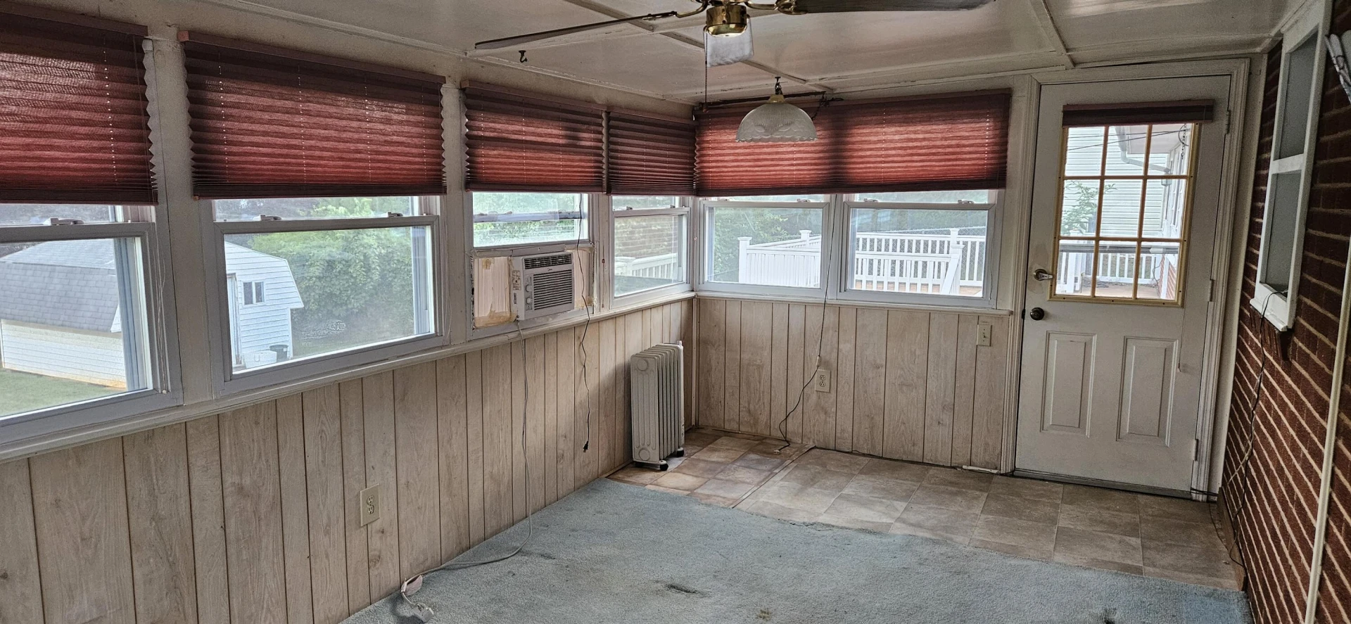 159 Oaklawn AVE NE - Photo 22