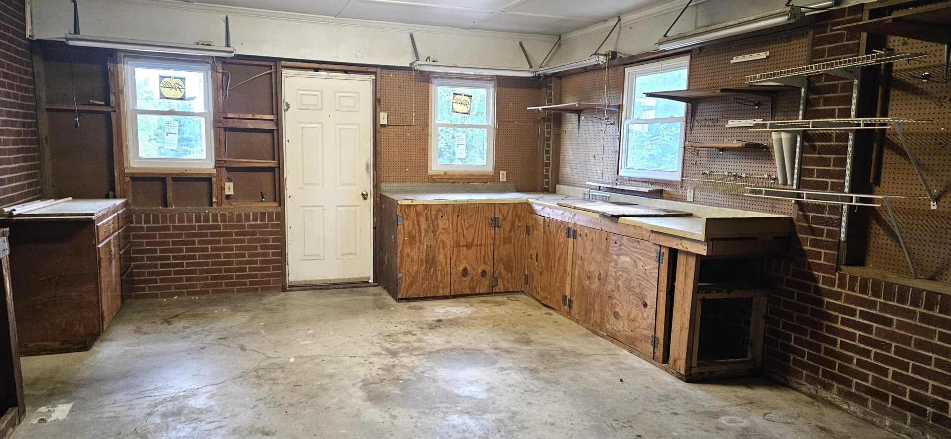 159 Oaklawn AVE NE - Photo 26