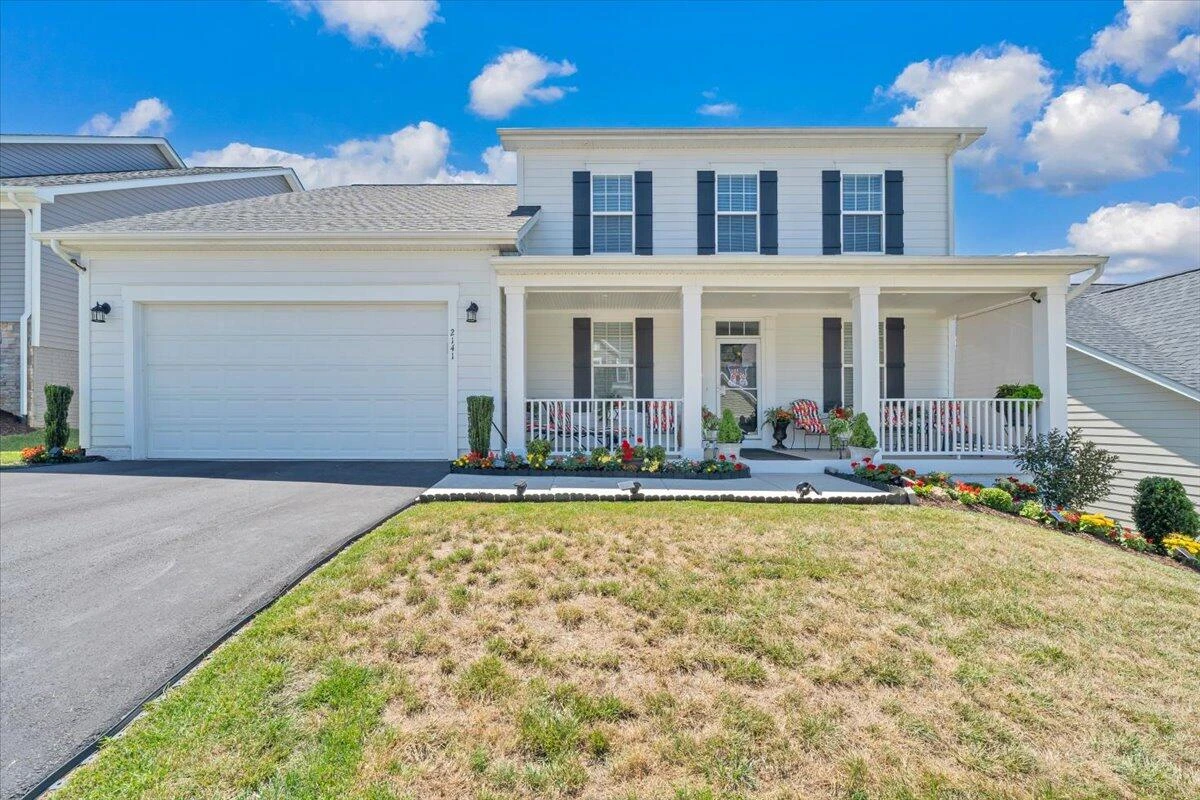 2141 Kings Walk DR NE - Photo 2