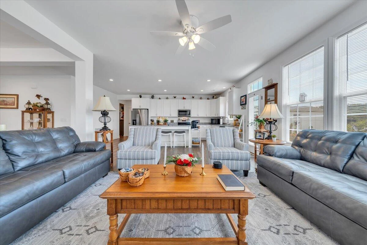 2141 Kings Walk DR NE - Photo 21