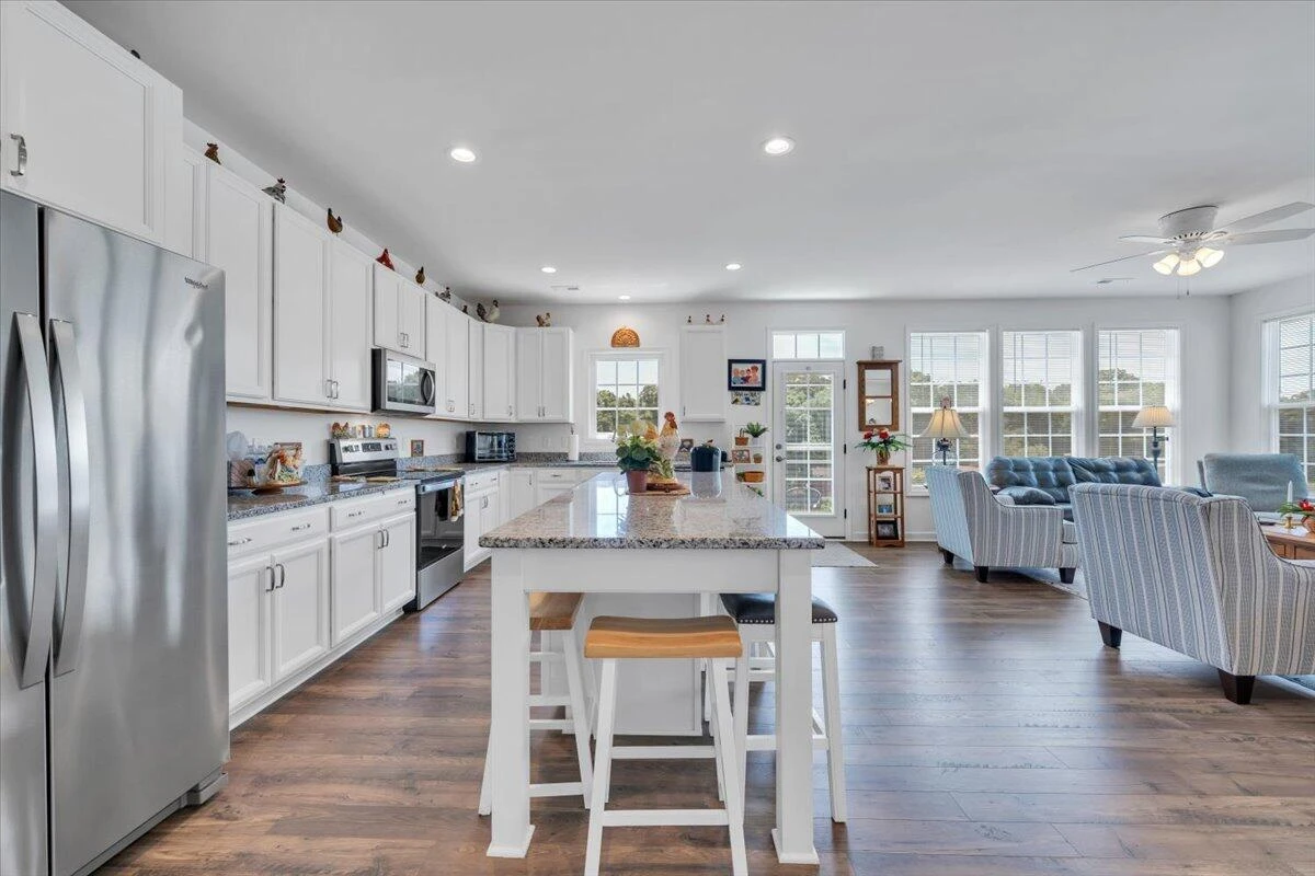 2141 Kings Walk DR NE - Photo 25